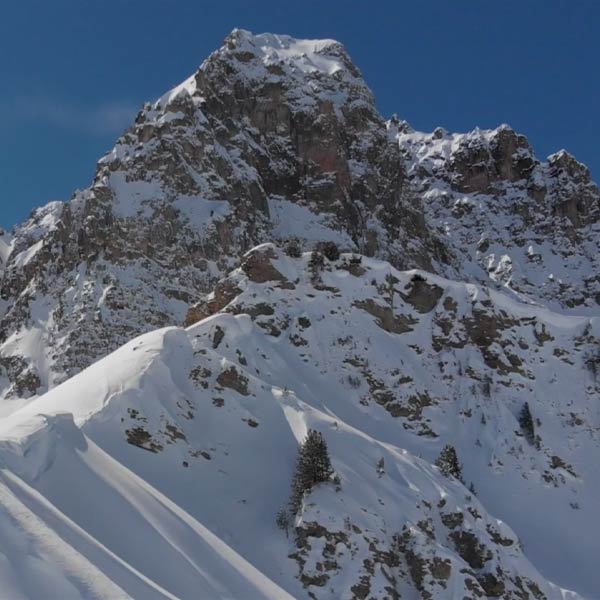 pic du massif du Queyras recouverts de neige